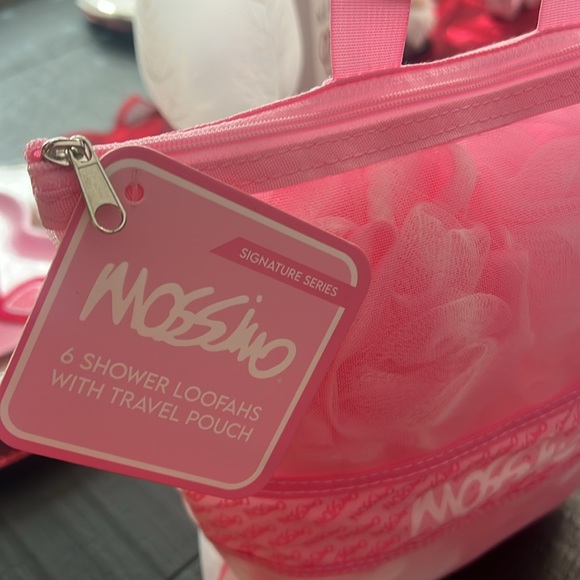 NWT Mossimo 6 shower Loofahs with travel bag Pink 💕🛍️💕🛍️💕 - Picture 5 of 8